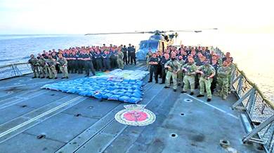 البحرية الدولية المشتركة تصادر شحنة مخدرات جديدة في بحر العرب